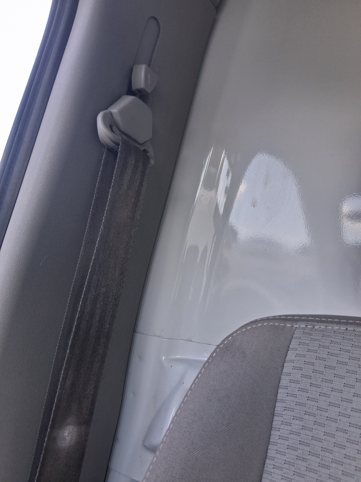 2020 SAIC LDV V80 OSF DRIVER SIDE FRONT RIGHT SEAT BELT