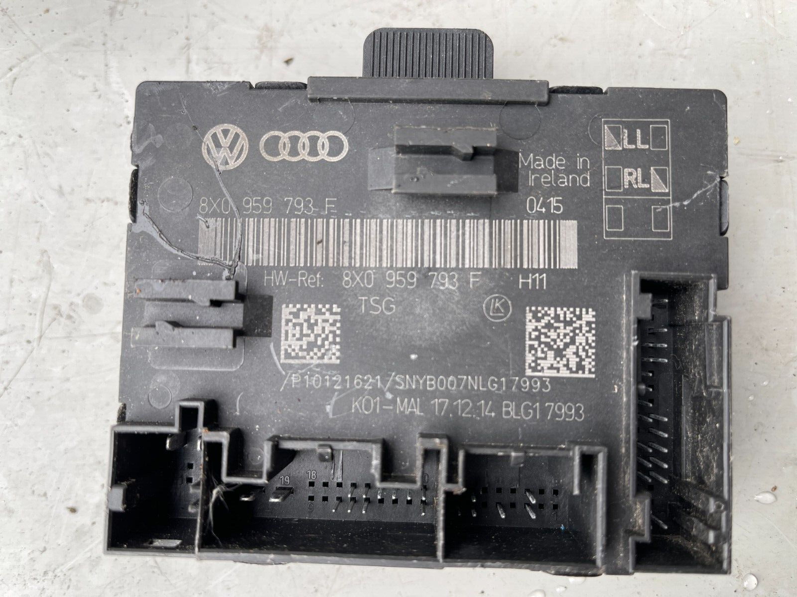 AUDI A1 FRONT DRIVERS SIDE DOOR CONTROL MODULE 8X0959793F