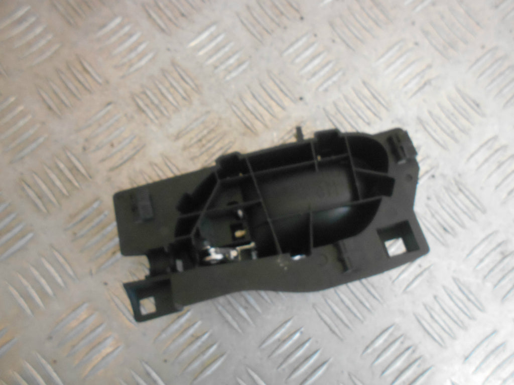 PEUGEOT 407 COUPE 2006 OS DRIVER SIDE INTERIOR DOOR HANDLE 96526177VD