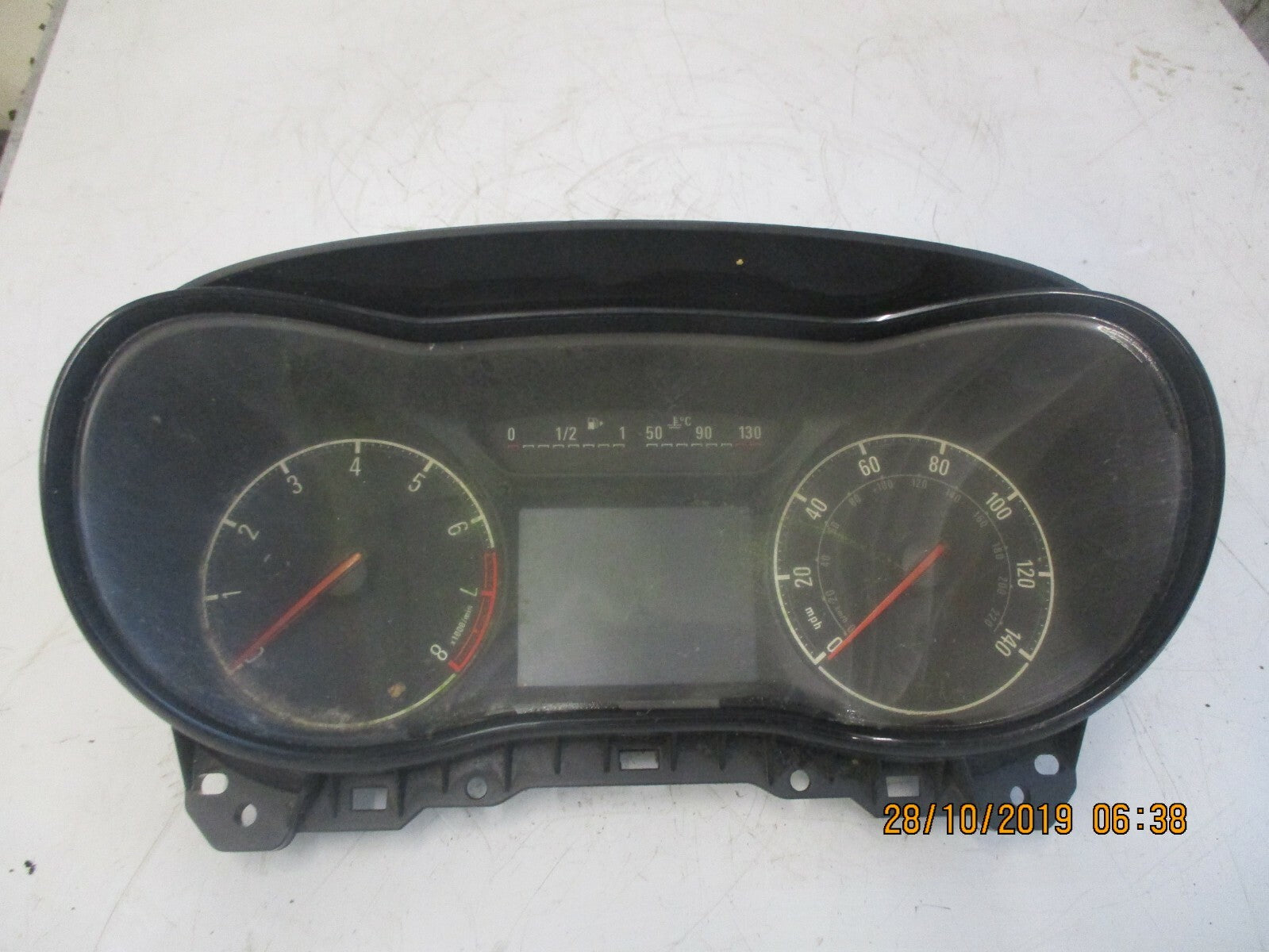 VAUXHALL CORSA E 1.4 PETROL SPEEDO CLOCKS  DIALS INSTRUMENT CLUSTER 367030224