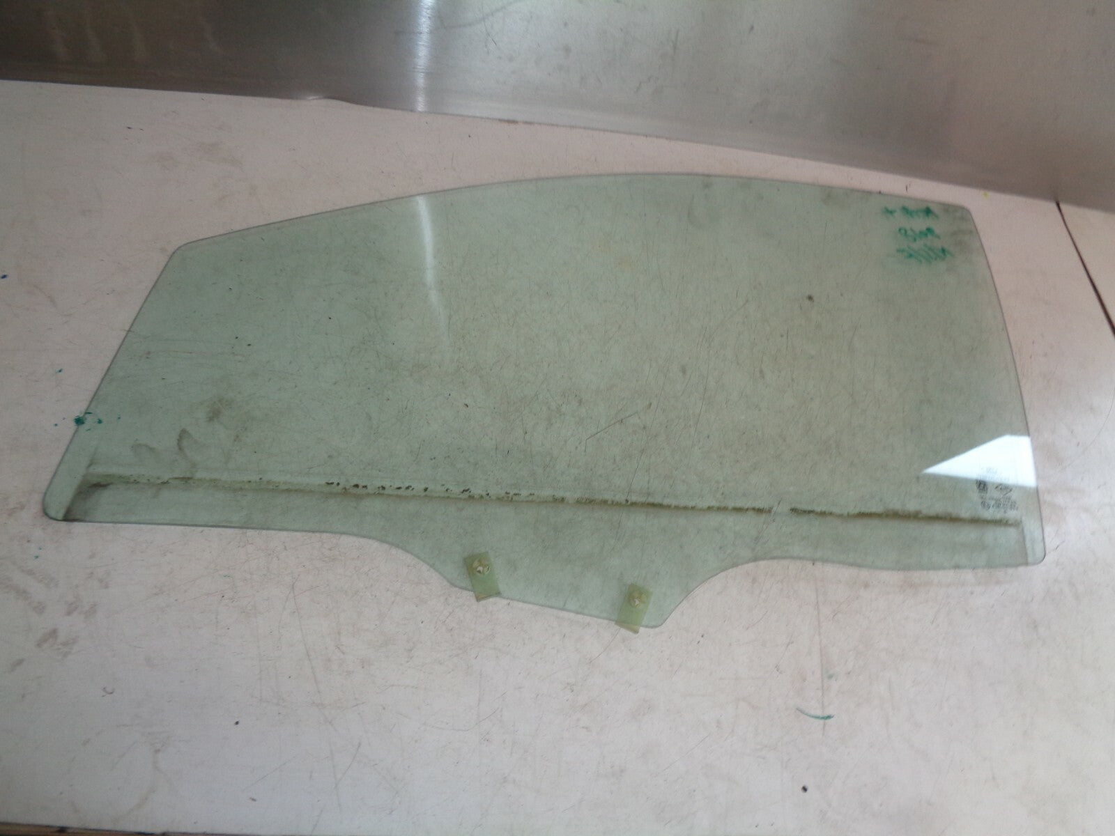 FORD KA+ PLUS MK3 2018 NSF PASSENGER SIDE FRONT DOOR GLASS WINDOW PANEL
