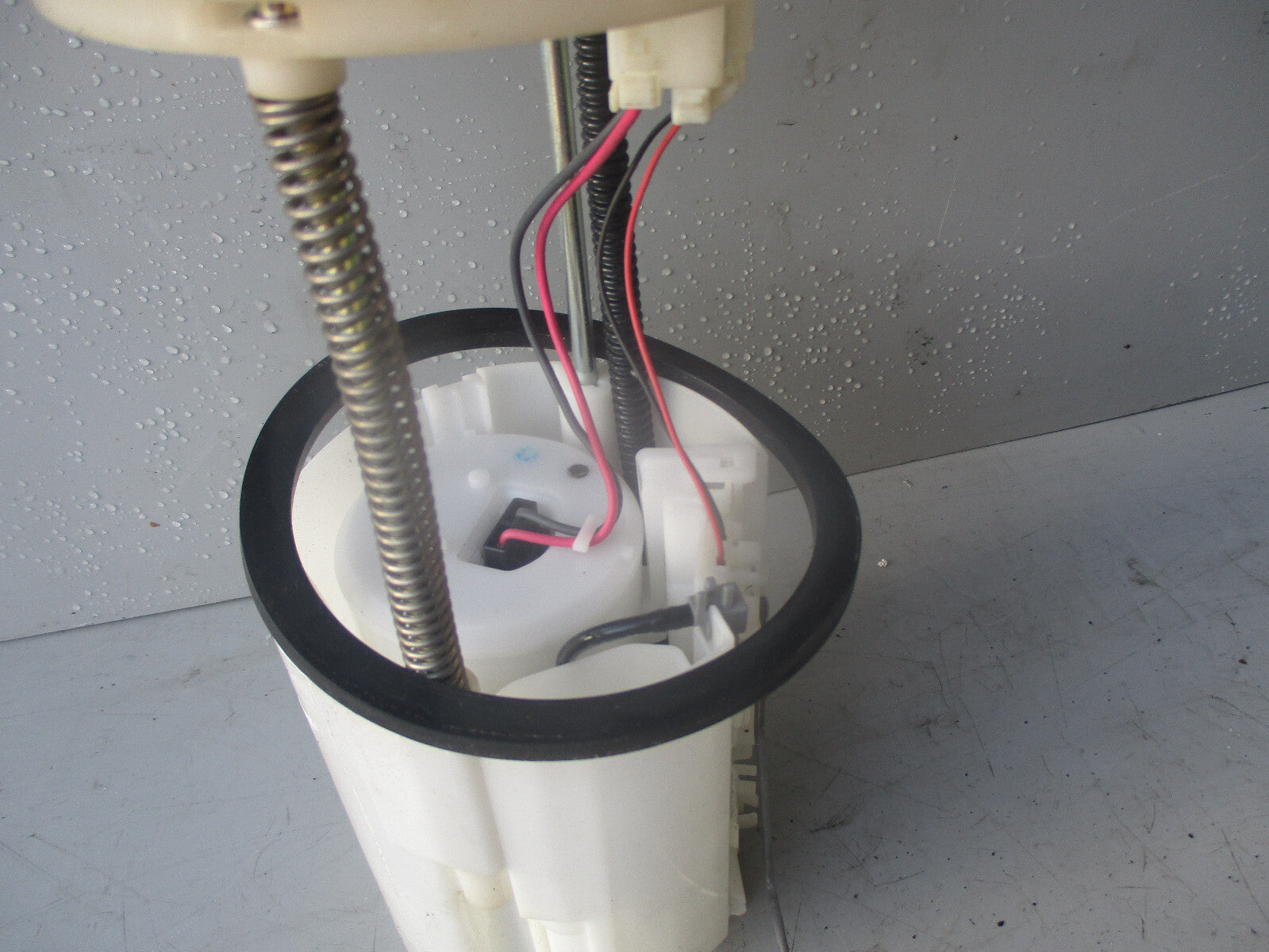 MITSUBISHI ASX 2015 PETROL IN TAKE FUEL PUMP SENDER 1760A156 / 1019620652