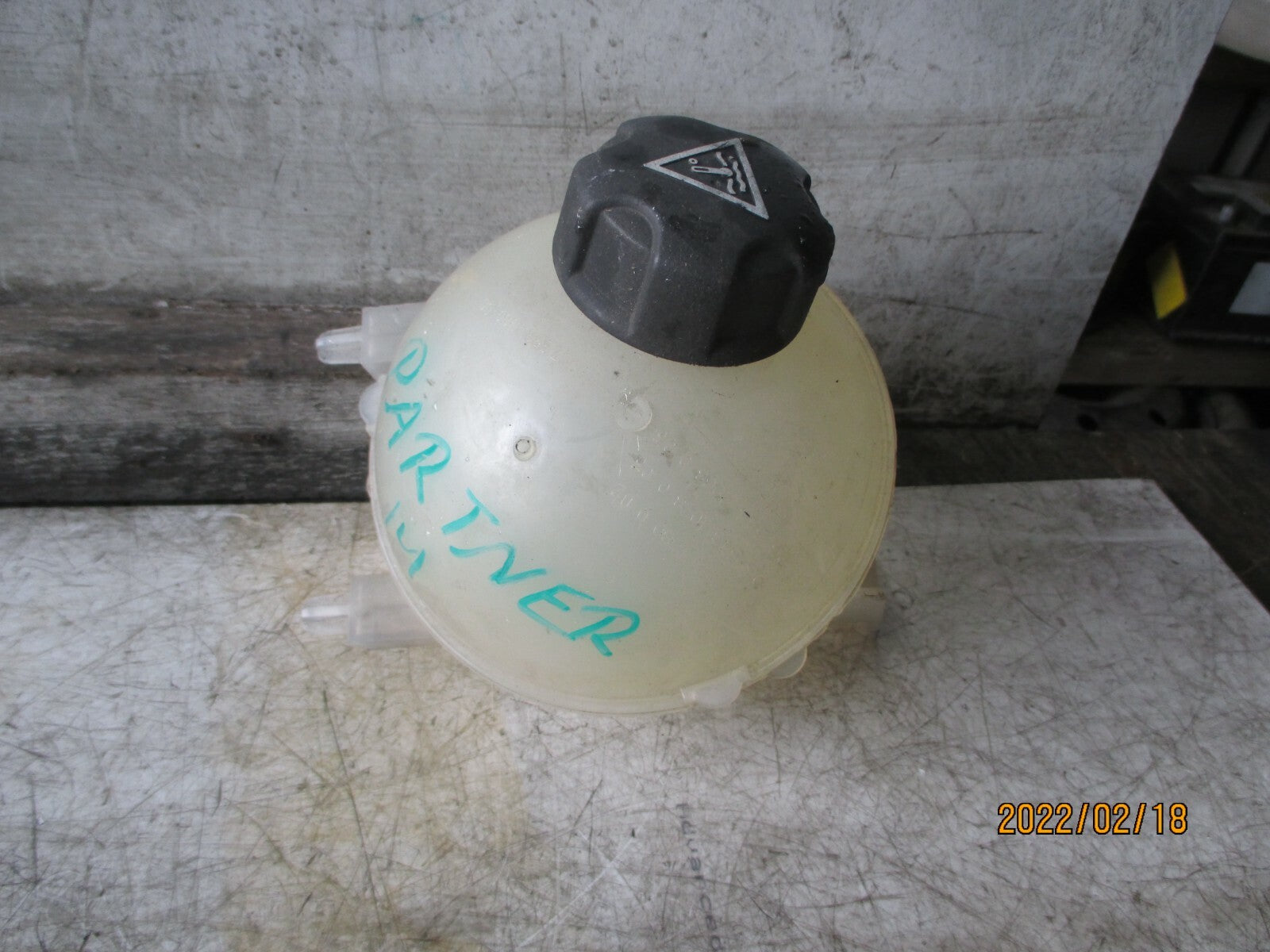 PEUGEOT PARTNER 2014 1.6 DIESEL COOLANT EXPANSION TANK