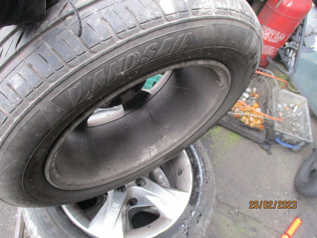 HYUNDAI I40 2012 16 INCH ALLOY WHEEL WITH TYRE 205/60R16 REF 2