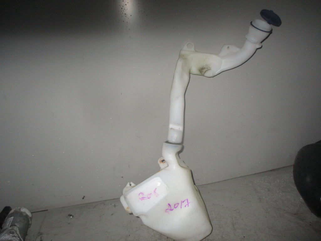 PEUGEOT 208 2017 WNDSCREEN WASHER BOTTLE & PUMP 9683988680