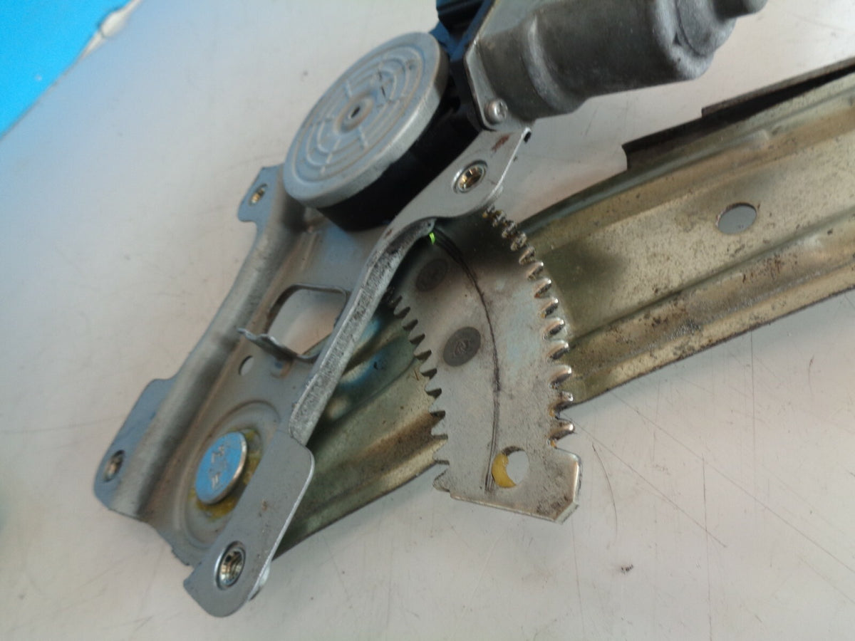 HONDA INSIGHT 2011 NSR PASSENGER SIDE REAR DOOR WINDOW REGULATOR & MOTOR