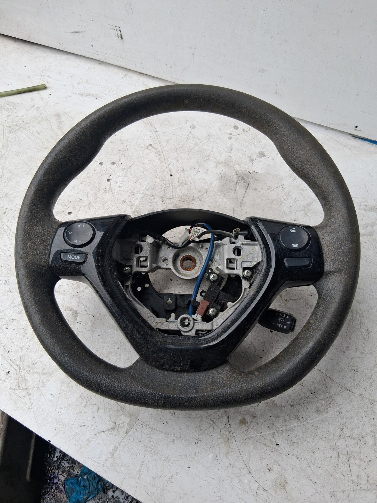 2020 TOYOTA AYGO MK2 3 SPOKE MULTIFUNCTION LEATHER STEERING WHEEL 451000H050