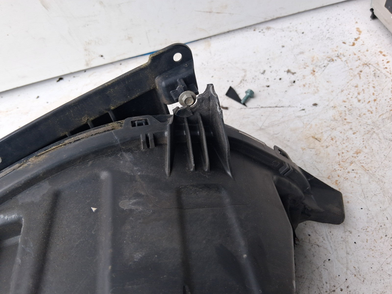 2017 FORD MONDEO MK5 OSF DRIVER SIDE FRONT RIGHT HEADLIGHT DAMAGED DS7313W029