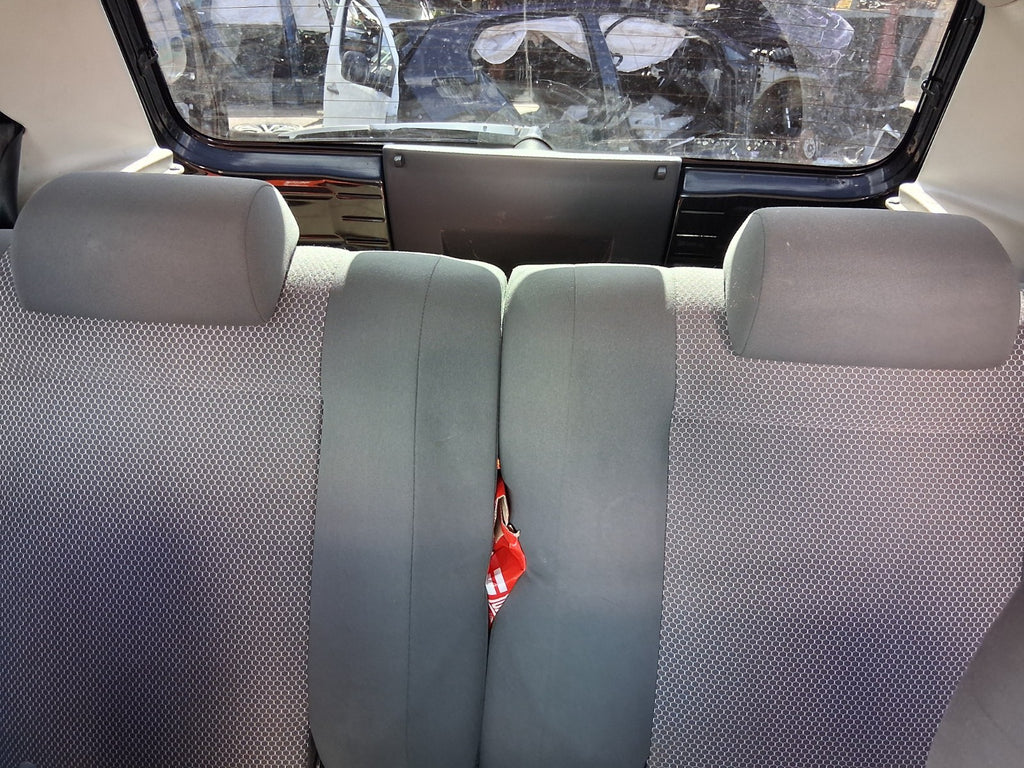 2011 VW VOLKSWAGEN FOX 3 DOOR REAR BACK SEAT FABRIC COMPLETE