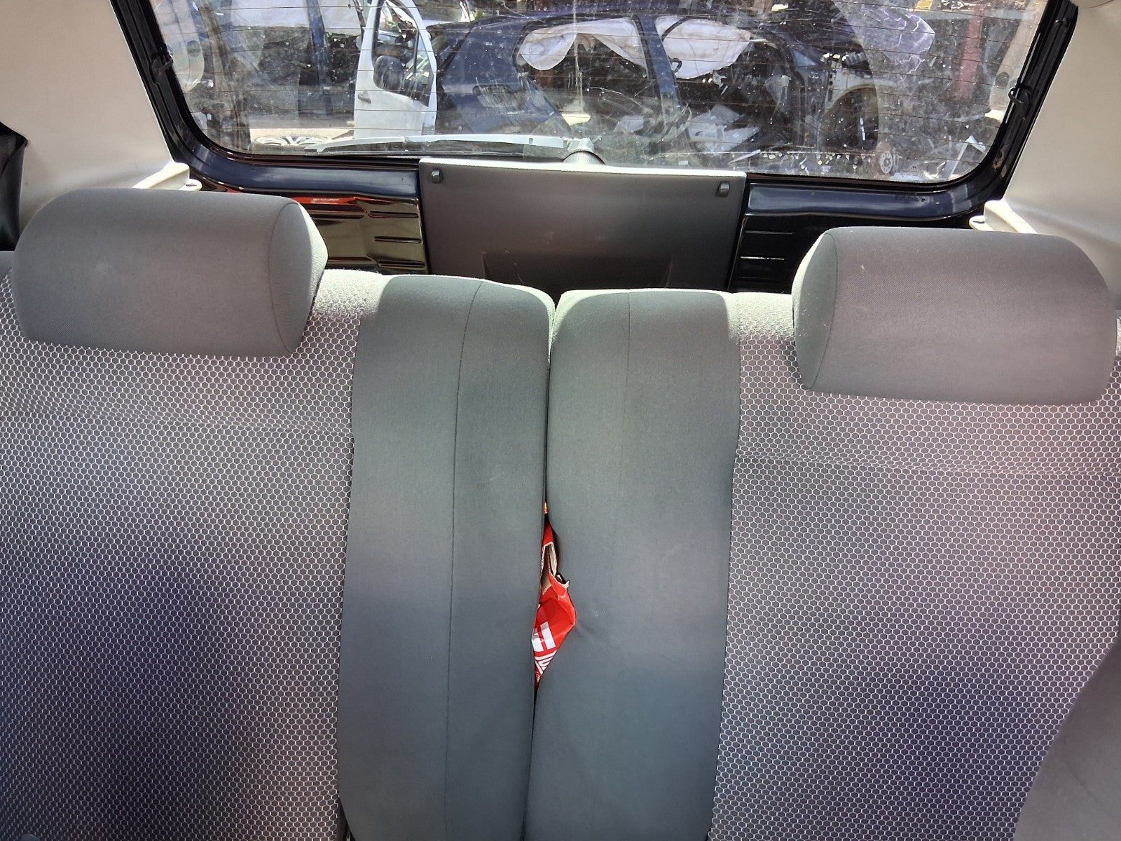 2011 VW VOLKSWAGEN FOX 3 DOOR REAR BACK SEAT FABRIC COMPLETE