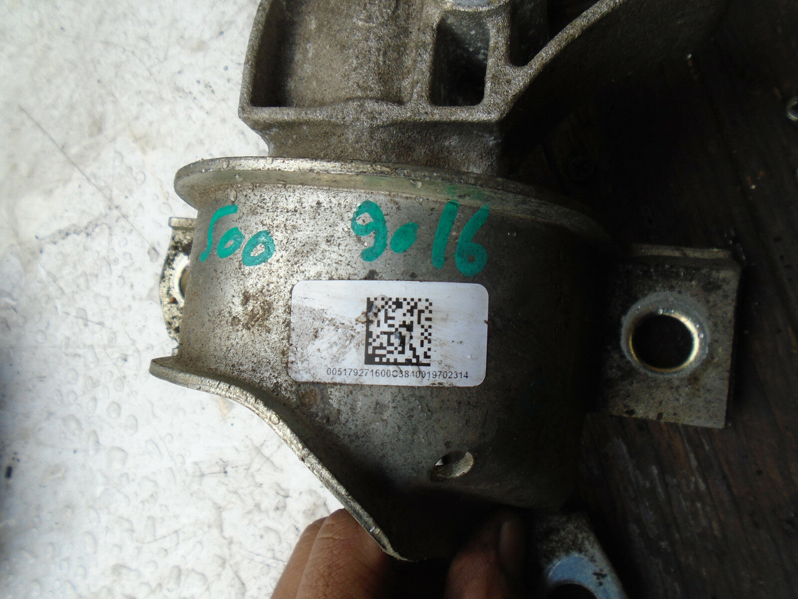 FIAT 500 2016 1.2 PETROL OS DRIVER SIDE ENGINE MOUNT