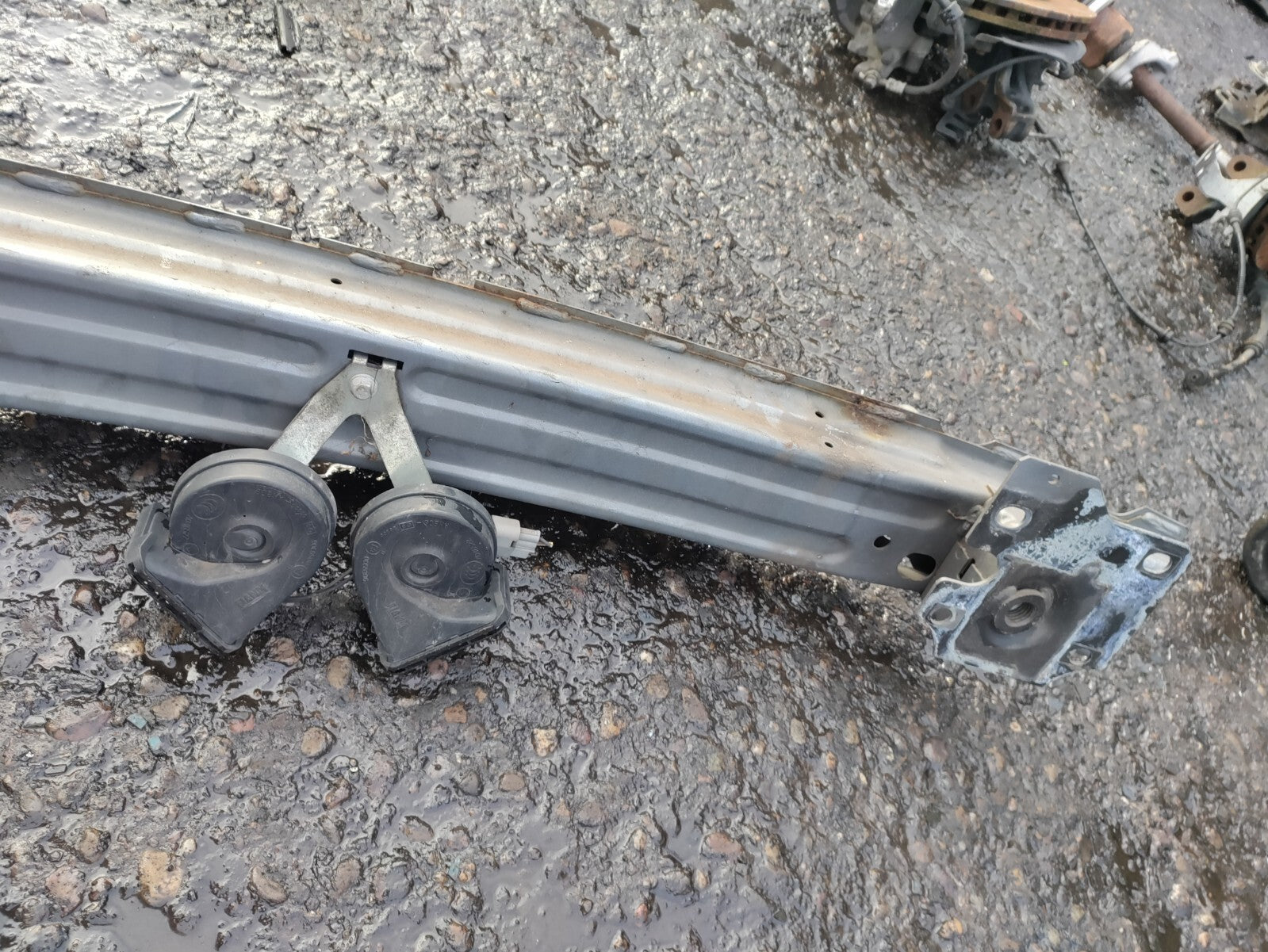 2009 JAGUAR XF X250 FRONT BUMPER REINFORCEMENT CRASH BAR