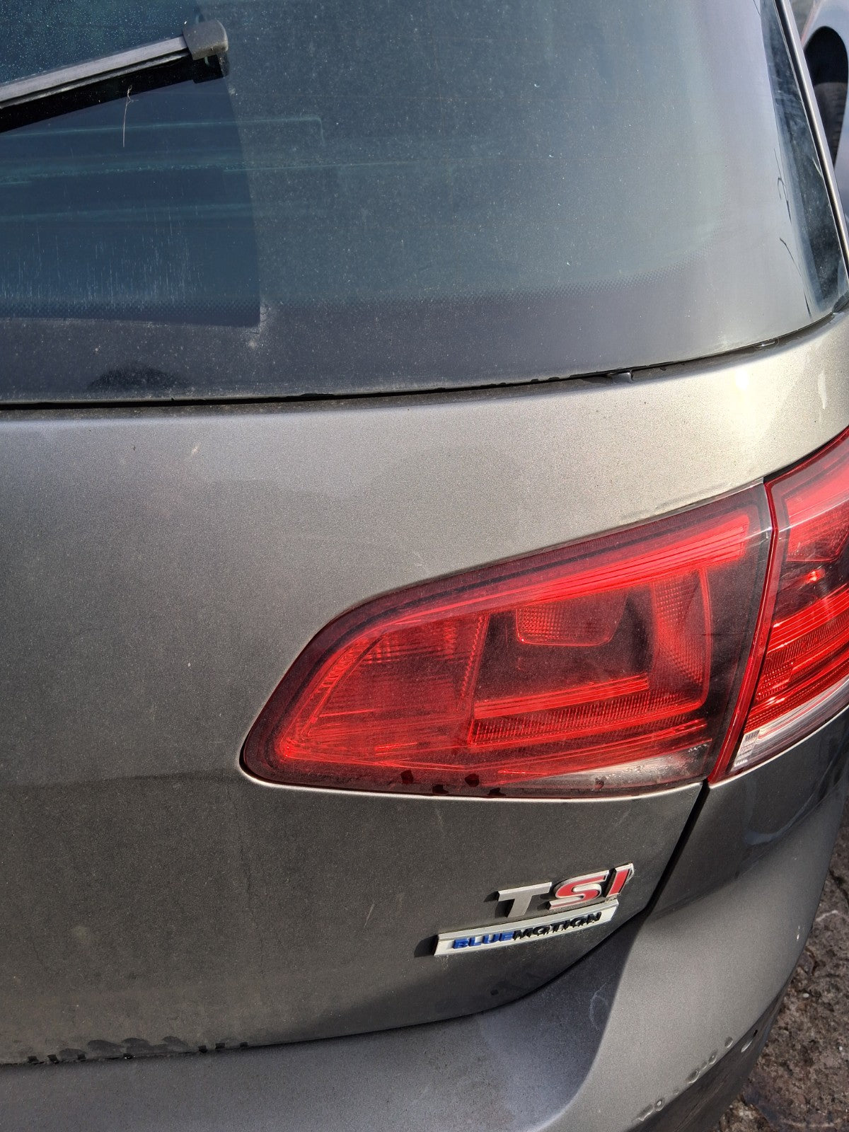 2016 VOLKSWAGEN GOLF MK7 OSR DRIVER SIDE REAR RIGHT INNER TAIL LIGHT