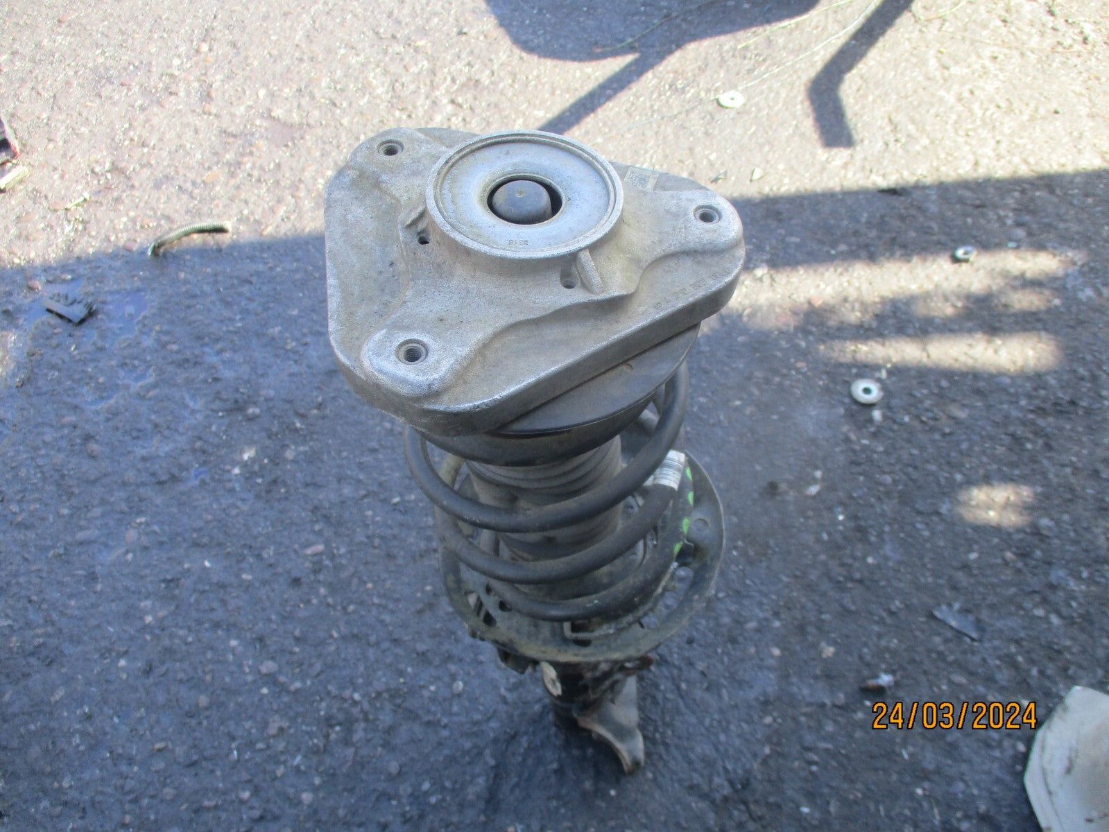 MERCEDES BENZ E CLASS W212 2012 OSF DRIVER SIDE FRONT SHOCK ABSORBER A2123208738