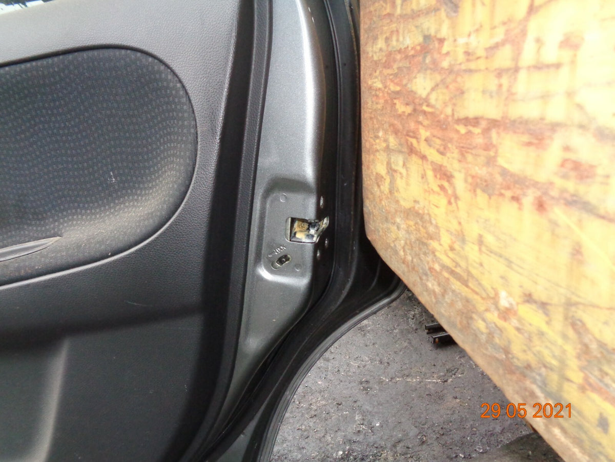 NISSAN NOTE E11 MK1 2009 OSR DRIVER REAR COMPLETE DOOR GLASS REGULATOR GREY