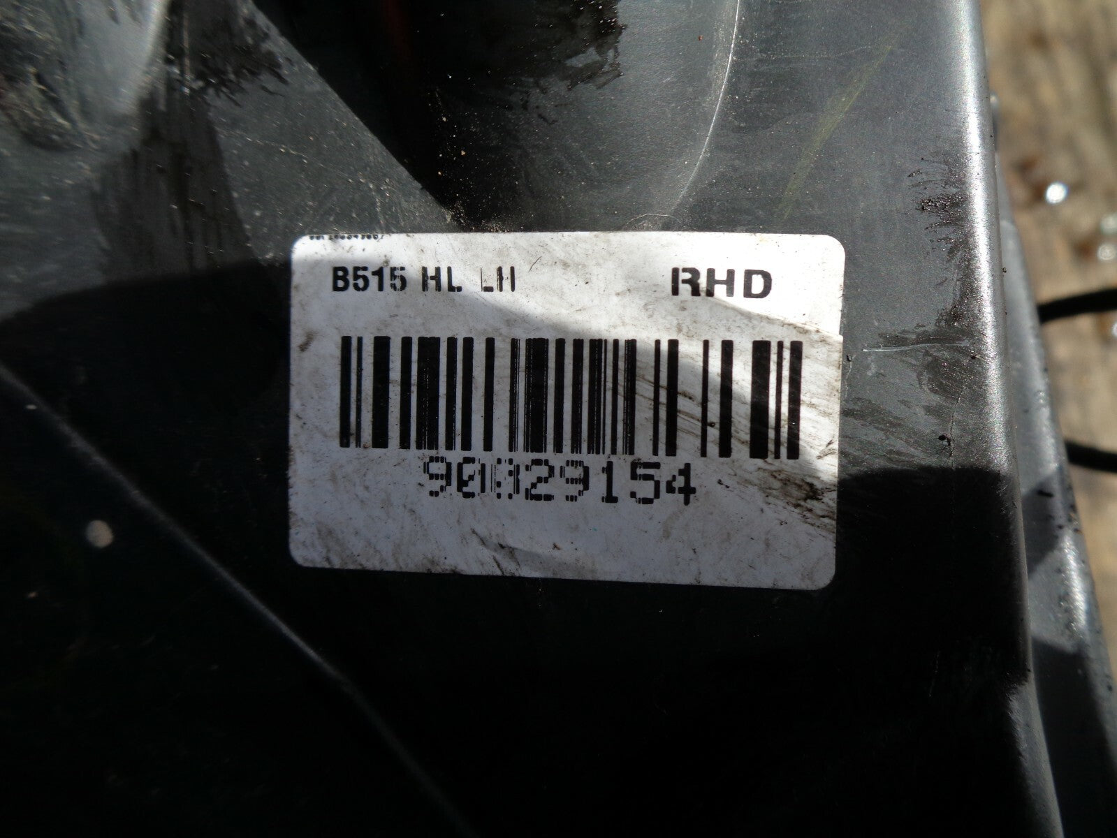 FORD ECOSPORT 2017 1.5 DIESEL PASSENGER NEAR SIDE HEADLIGHT CN1513W030CG DAMAGED