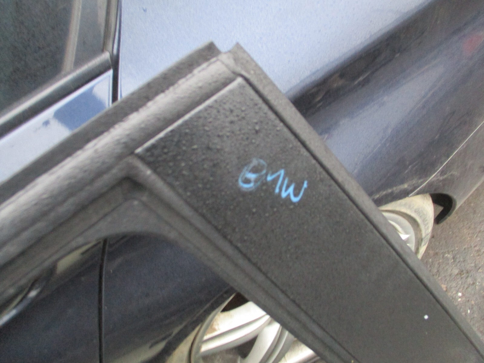 2009 BMW 3 SERIES E90 OSR DRIVER SIDE REAR COMPLETE DOOR GREY