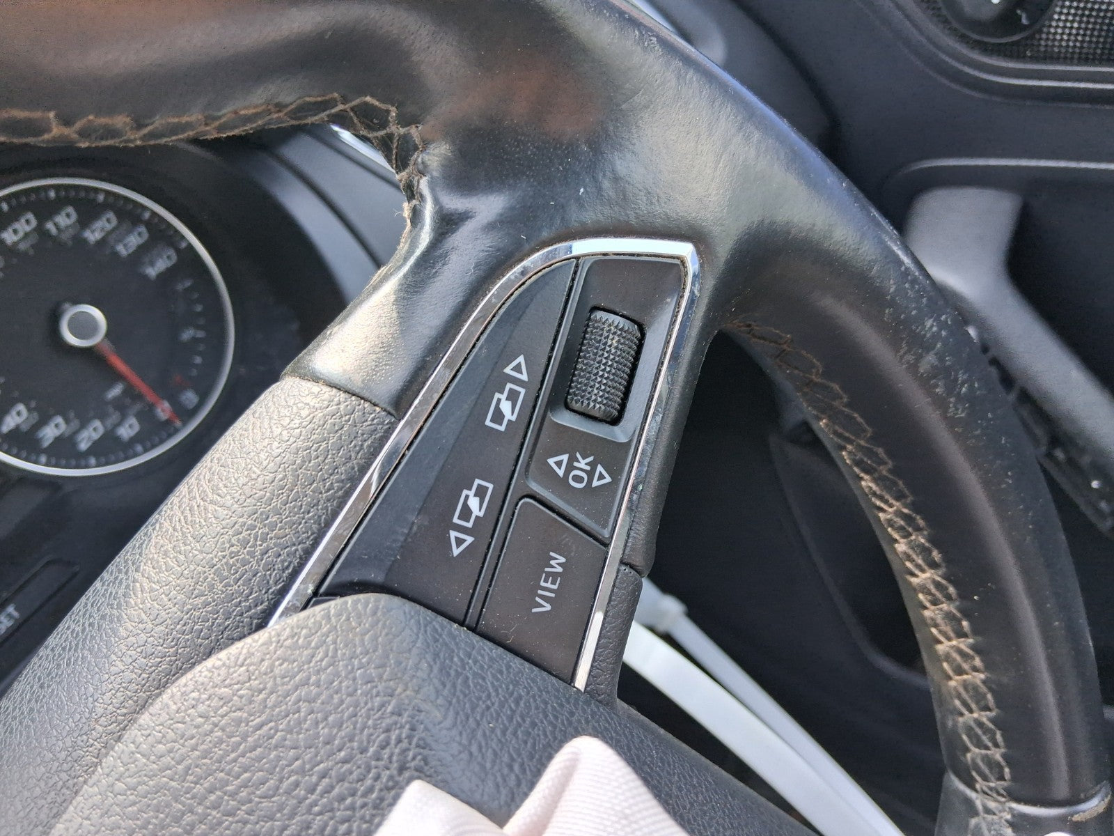 SEAT TOLEDO MK4 KG 2018 MULTIFUNCTION BLACK LEATHER STEERING WHEEL