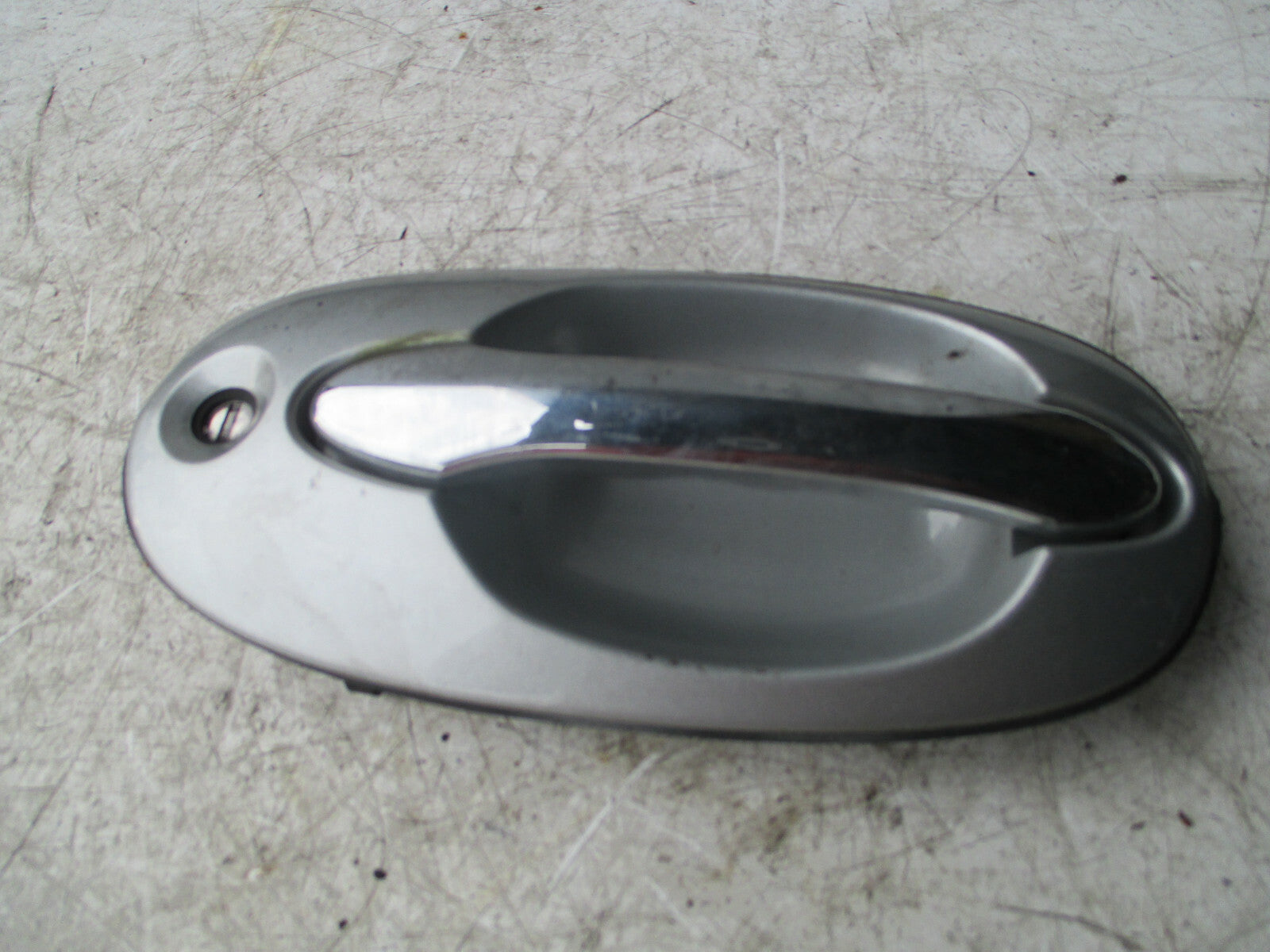 KIA SEDONA MK1 2004 NSF PASSENGER SIDE FRONT EXTERIOR DOOR HANDLE