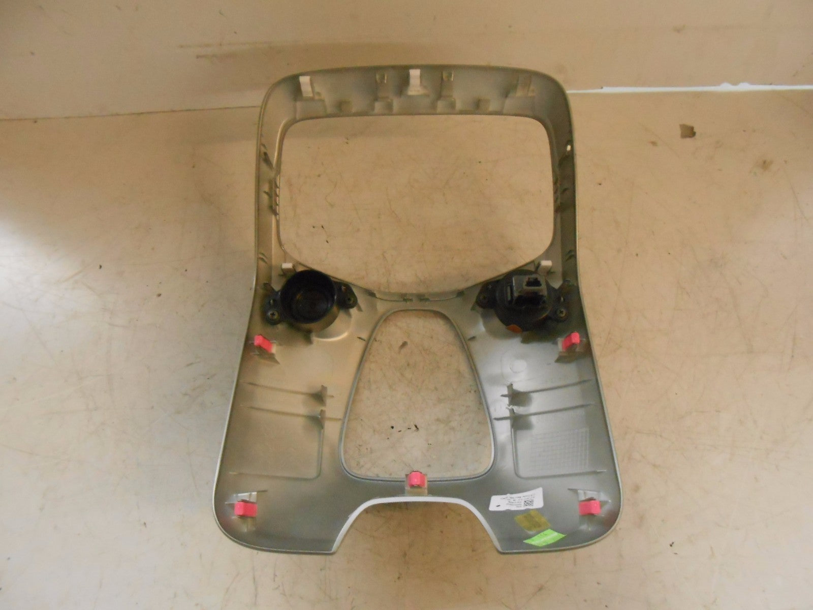 PEUGEOT 108 2016 MULTI MEDIA HEAD UNIT & HEATER CONTROL SURROUND DASH TRIM