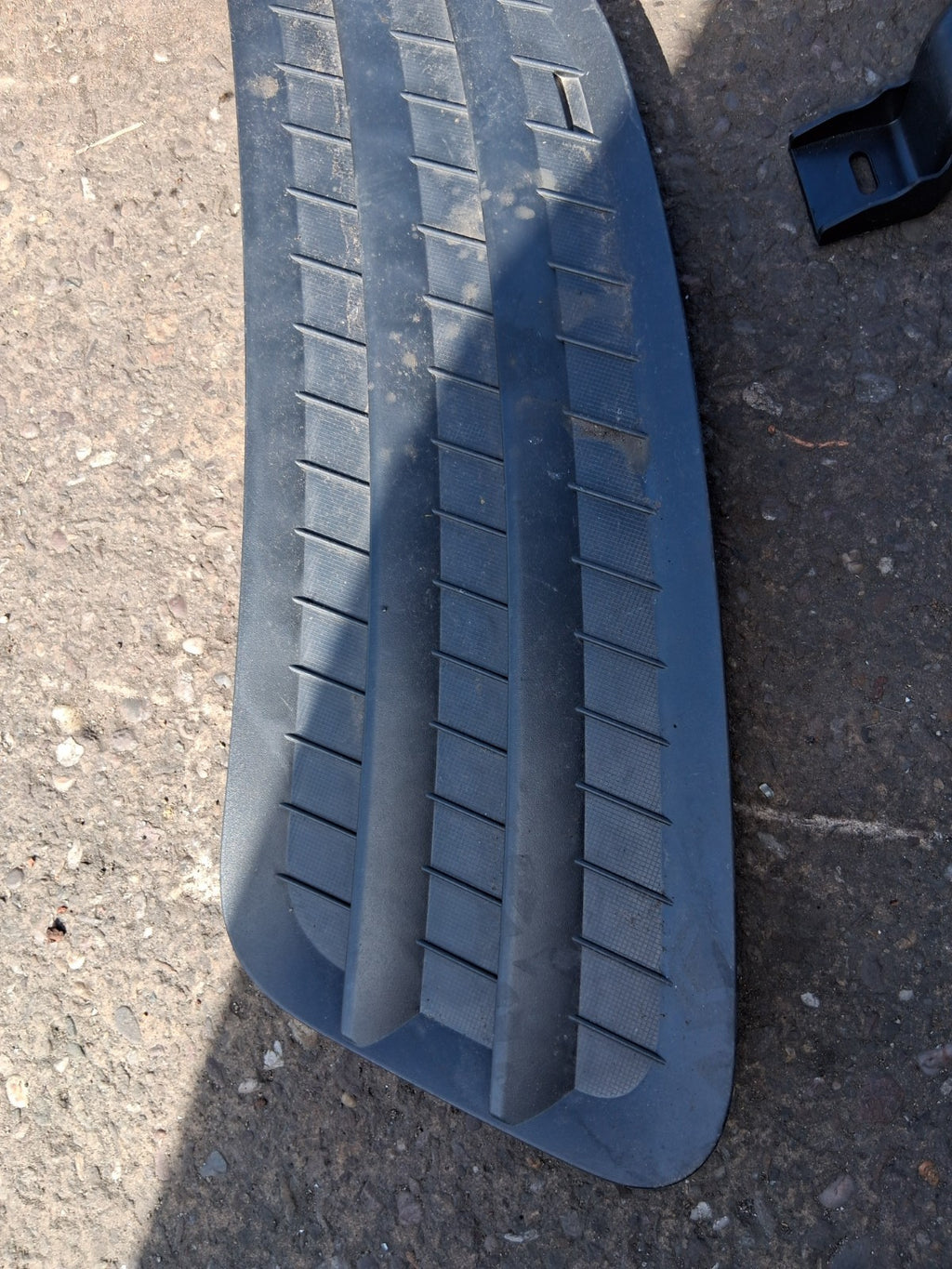 2020 MERCEDES SPRINTER W907 FRONT BONNET HOOD PASSENGER GRILL BLACK A9108360700