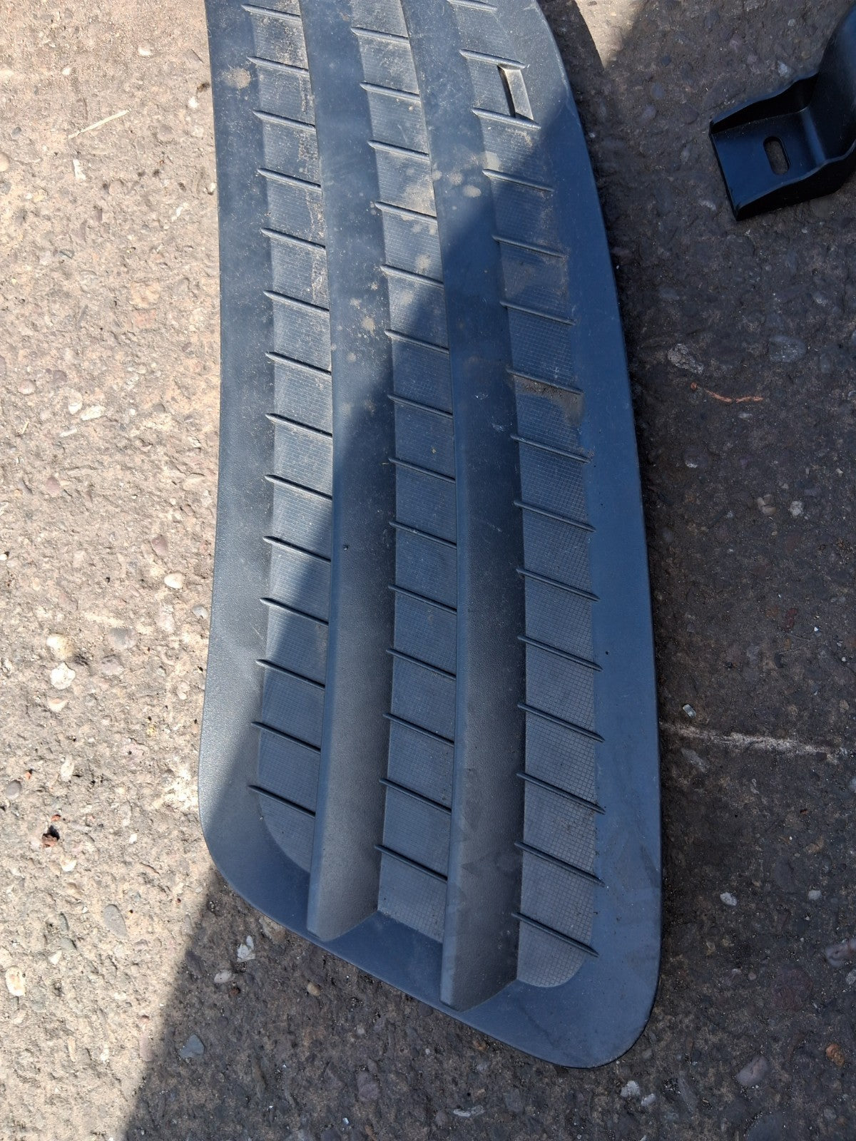 2020 MERCEDES SPRINTER W907 FRONT BONNET HOOD PASSENGER GRILL BLACK A9108360700