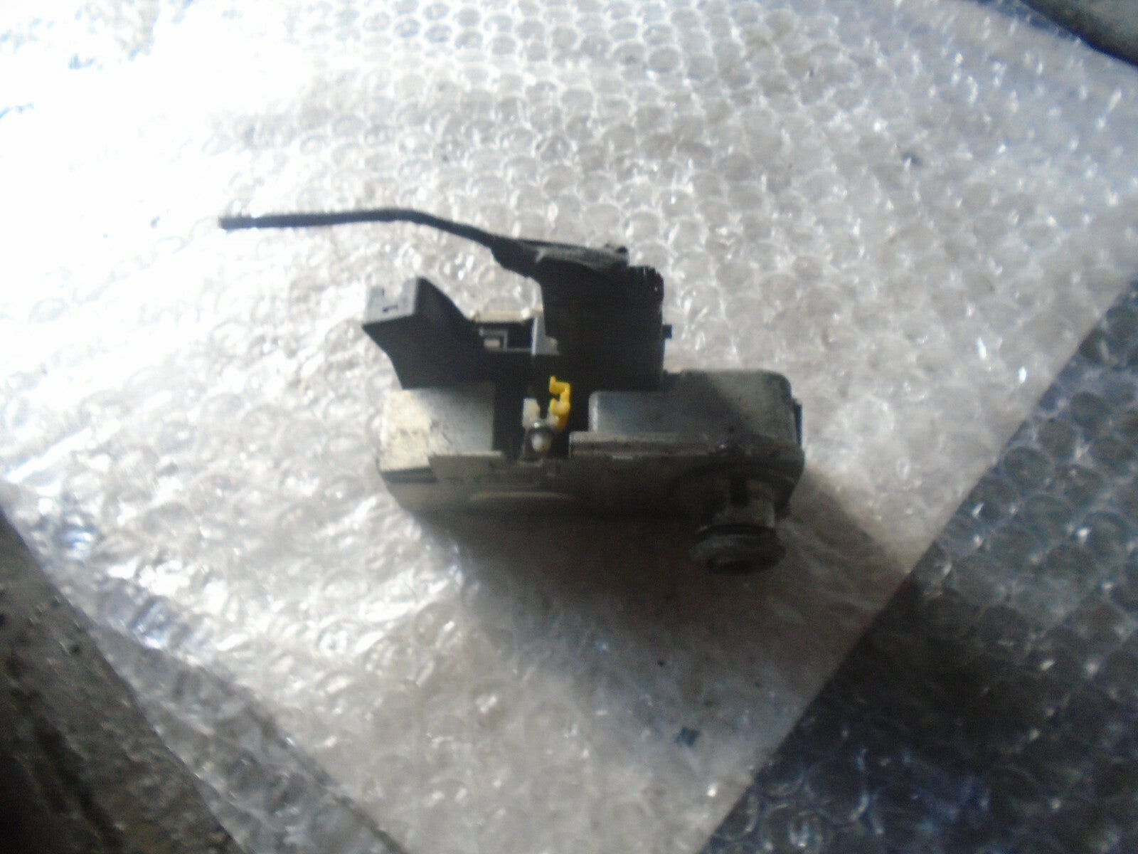 FORD TRANSIT 2011 MK7 OSF FRONT DRIVER SIDE DOOR LOCK MECHANISM YC1AV21812