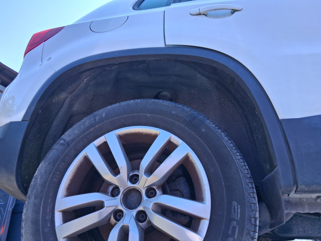 2013 VW VOLKSWAGEN TIGUAN OSR DRIVER SIDE REAR WHEEL ARCH TRIM