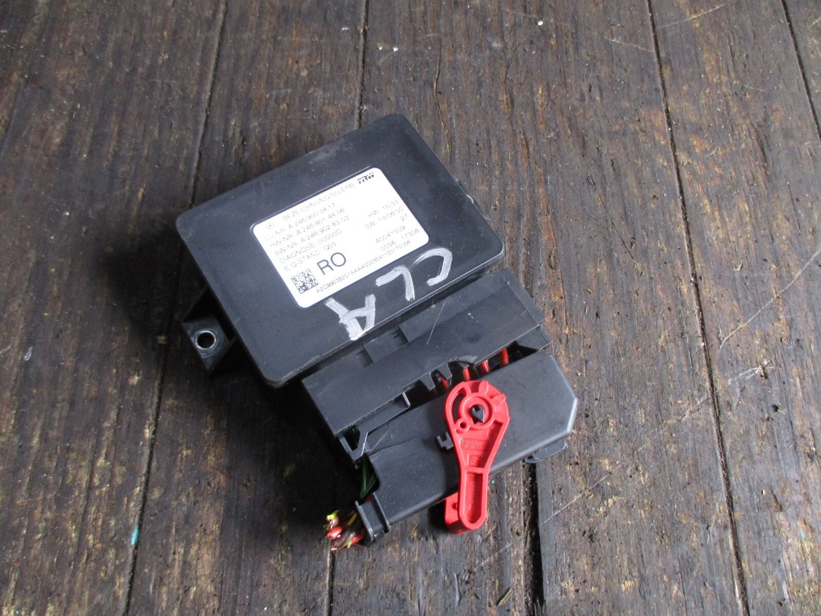 MERCEDES BENZ CLA 2017 PARKING BRAKE CONTROL MODULE A2469003417