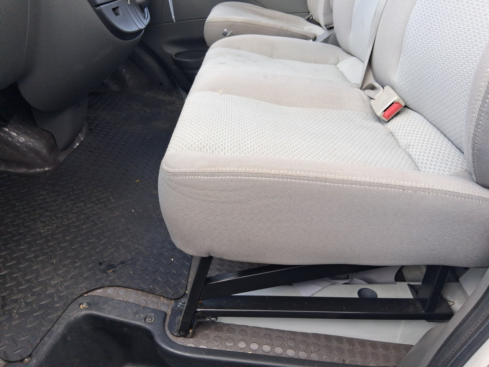 2020 SAIC LDV V80 NSF PASSENGER SIDE FRONT LEFT FABRIC COMPLETE SEAT