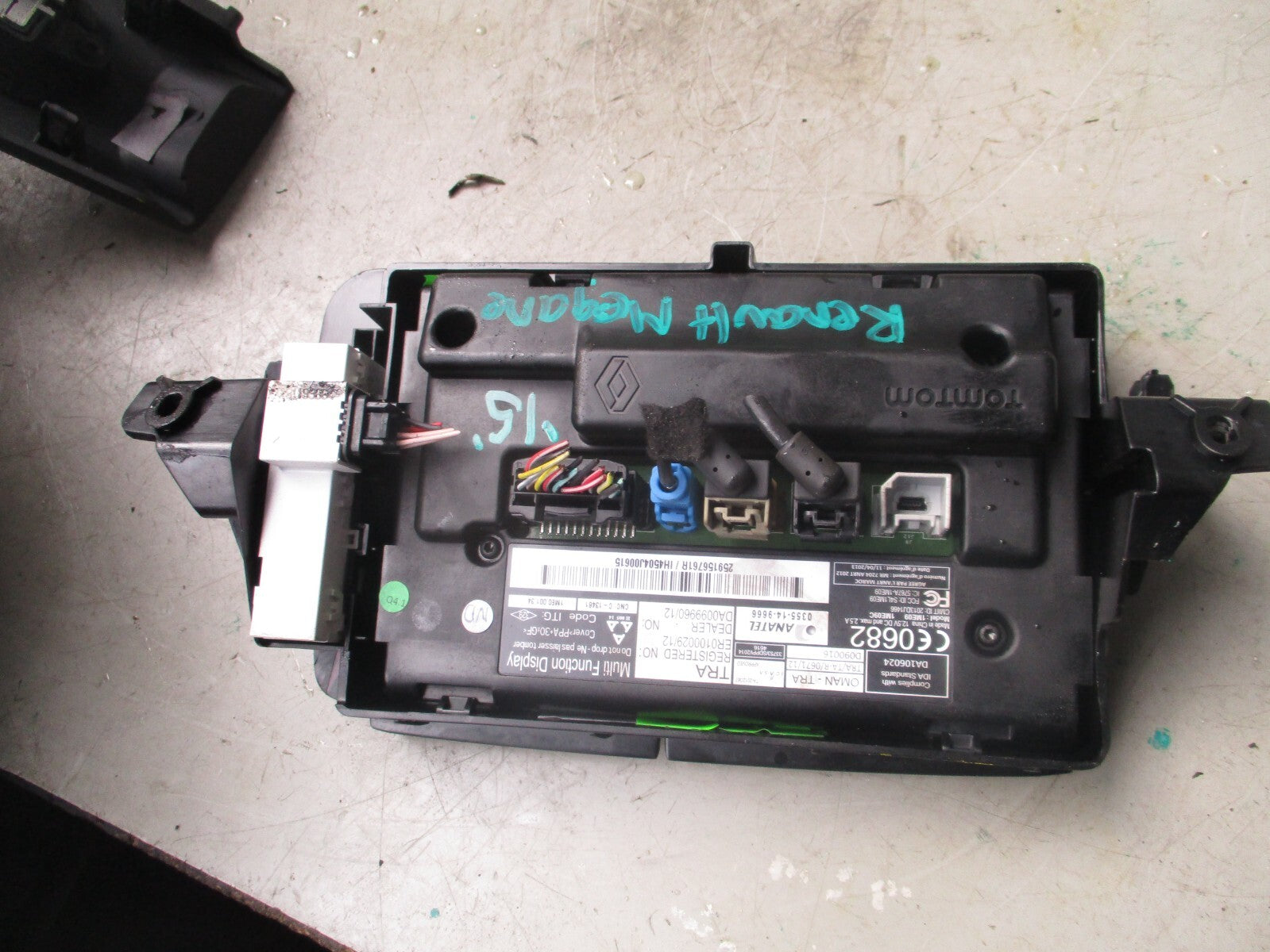 2014 RENAULT MEGANE DISPLAY SCREEN 0355-14-9666