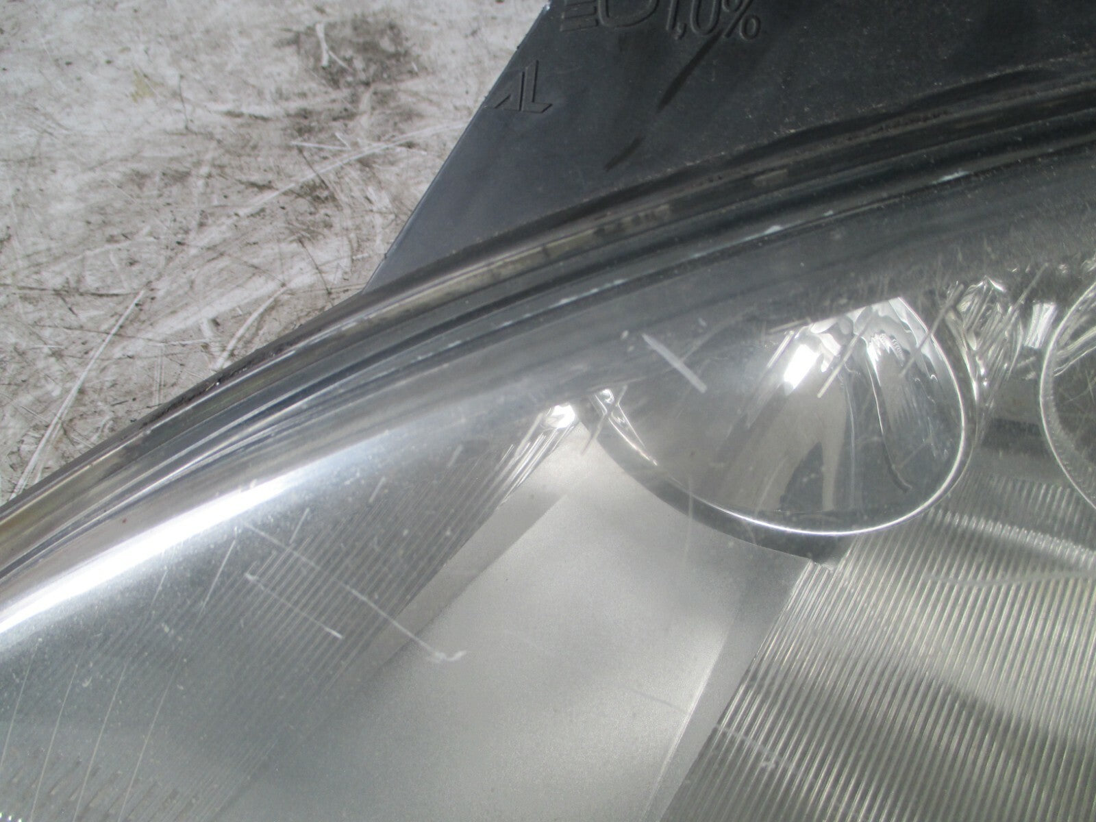 FORD GALAXY 2005 MK2 NSF FRONT PASSENGER SIDE HEADLIGHT HEADLAMP 0301183601