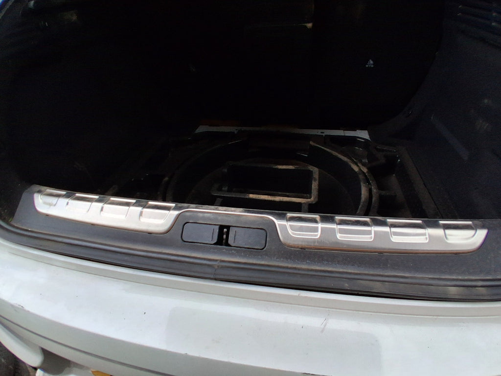 2023 DS AUTOMOBILES DS4 HATCHBACK REAR BOOT LANDING CHROME TRIM