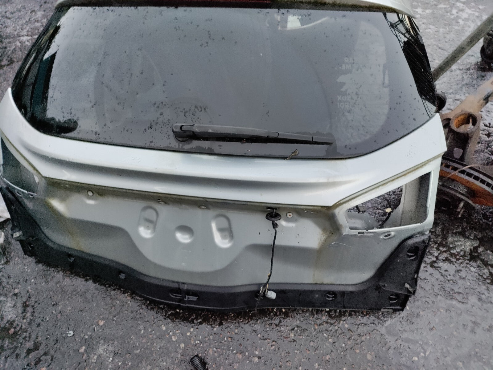 FORD MONDEO MK4 2013 FACELIFT ESTATE REAR TAILGATE BOOTLID BARE SILVER H8