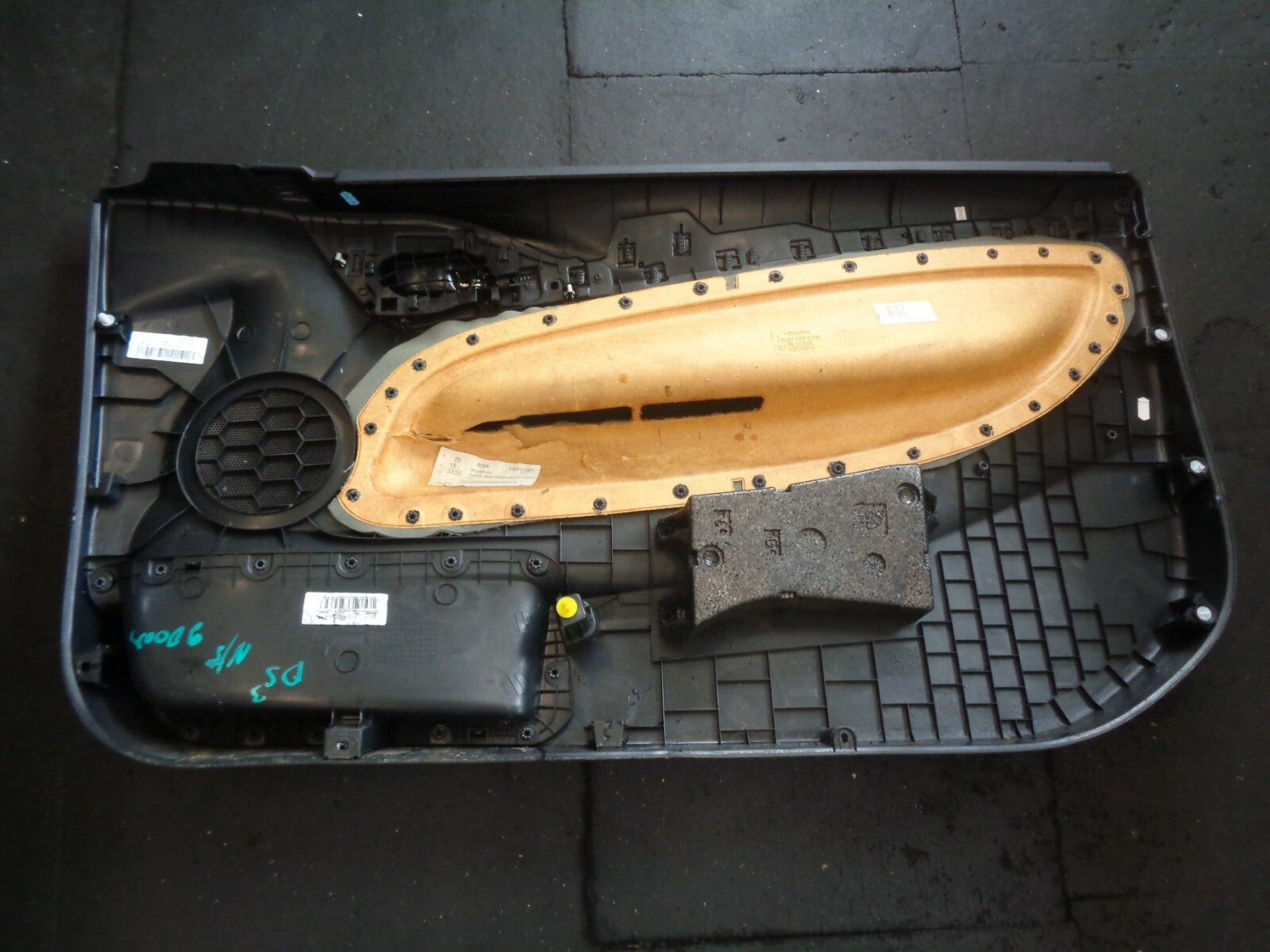 CITROEN DS3 2014 BARE NS PASSENGER SIDE DOOR CARD