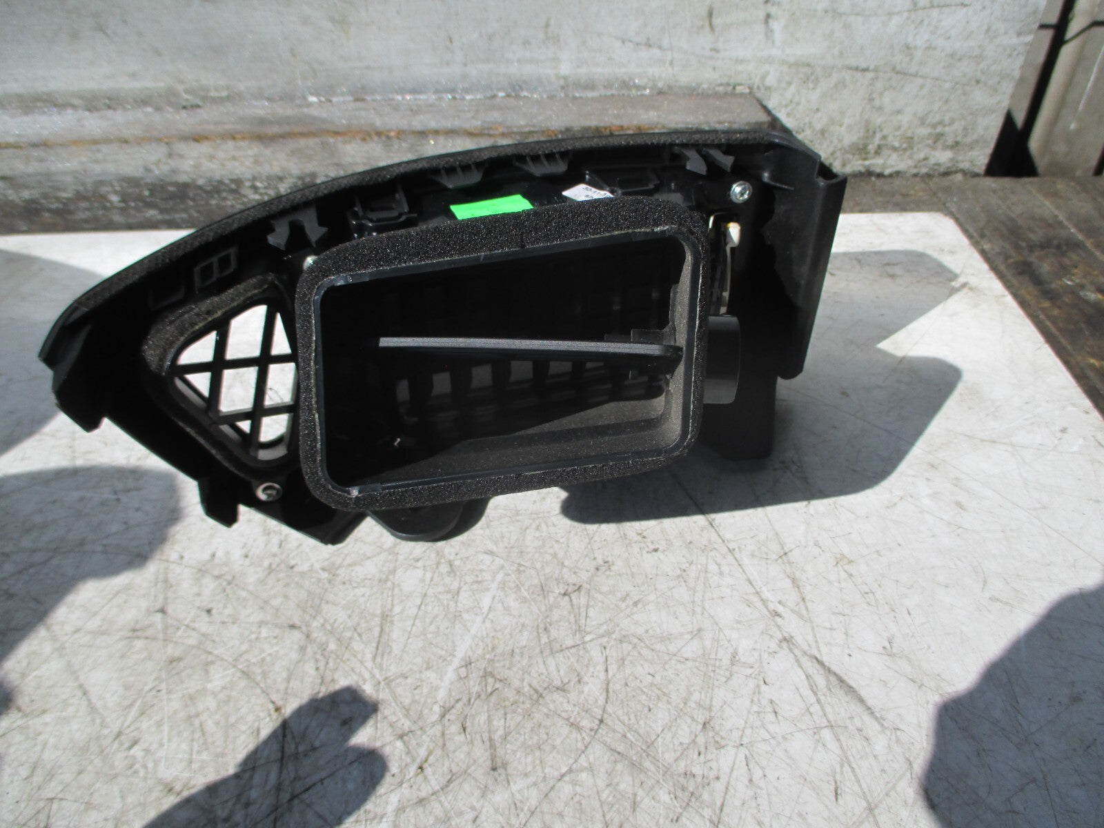 HYUNDAI I30 OSF DRIVER SIDE FRONT AIR VENT 974902R000