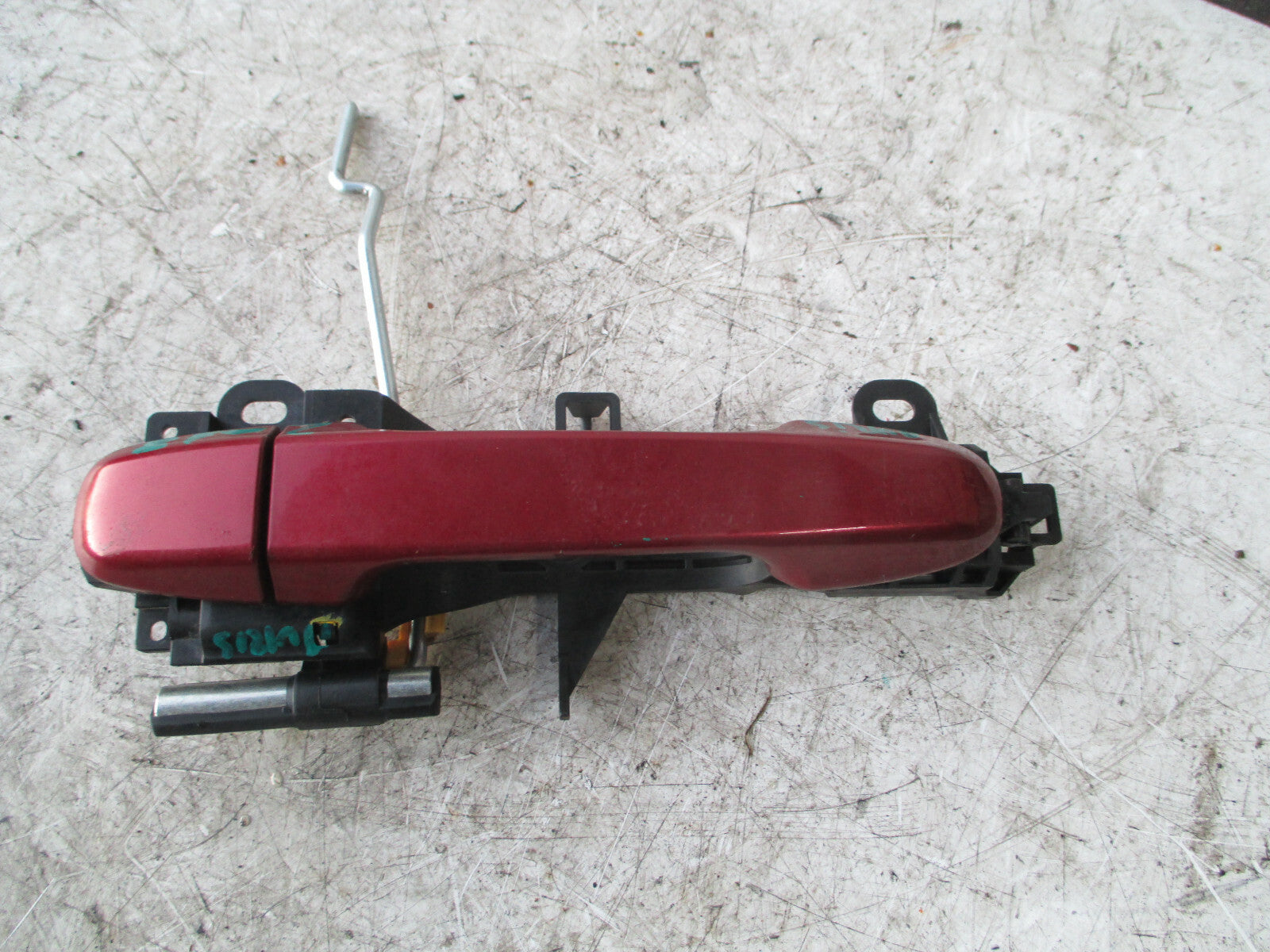 TOYOTA AURIS 2018 MK2 NSF PASSENGER SIDE FRONT EXTERIOR DOOR HANDLE RED