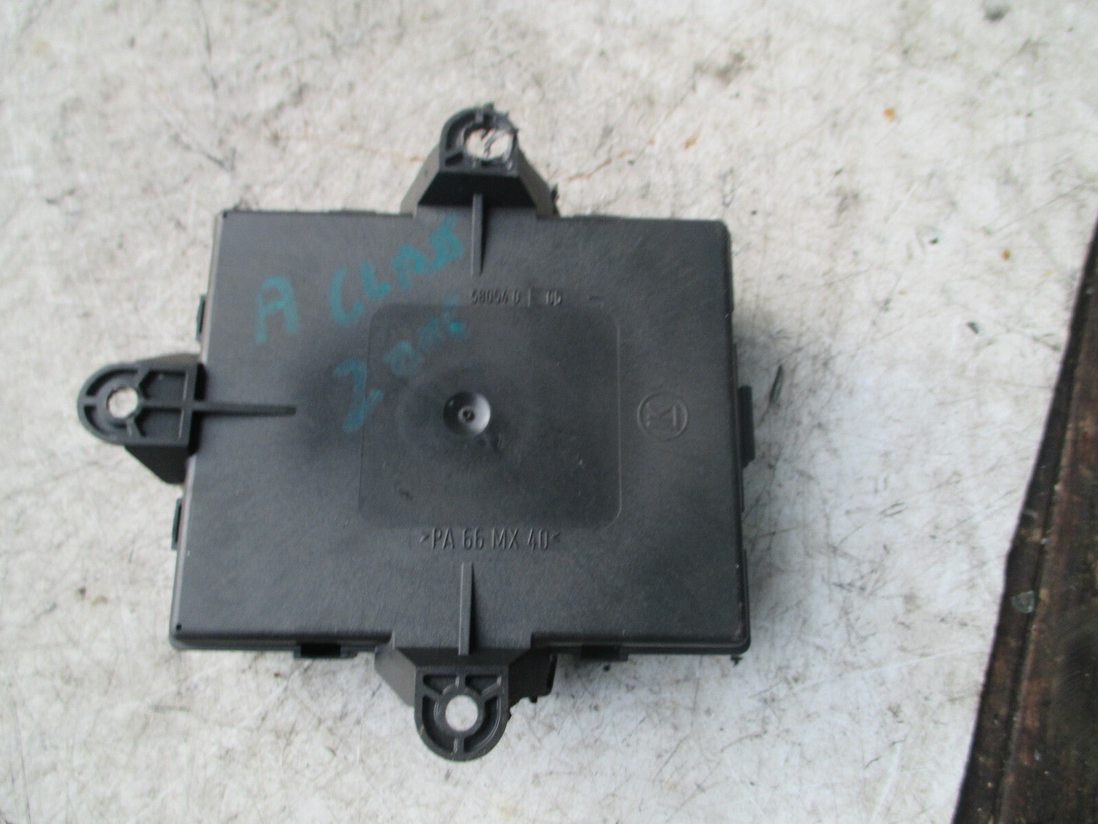 MERCEDES BENZ A CLASS 2006 NSR PASSENGER REAR DOOR CONTROL MODULE A1698208526