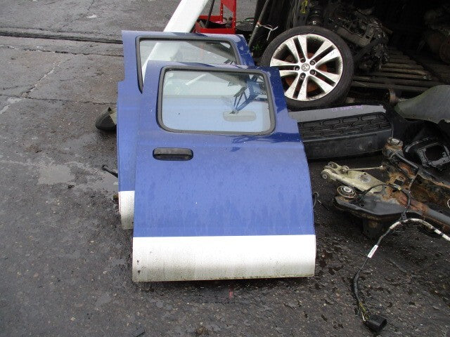 NISSAN NAVARA D22 2003 OSR DRIVER SIDE REAR COMPLETE DOOR BLUE 2Y9