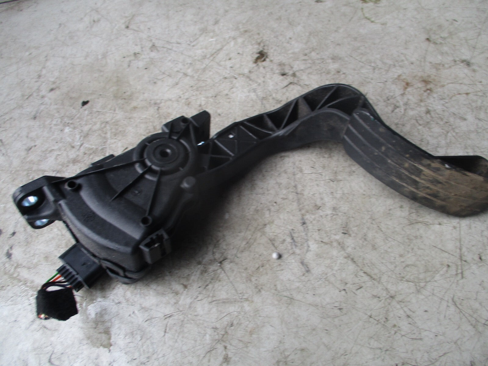 2023 RENAULT MASTER ACCELERATOR THROTTLE PEDAL 180229130R