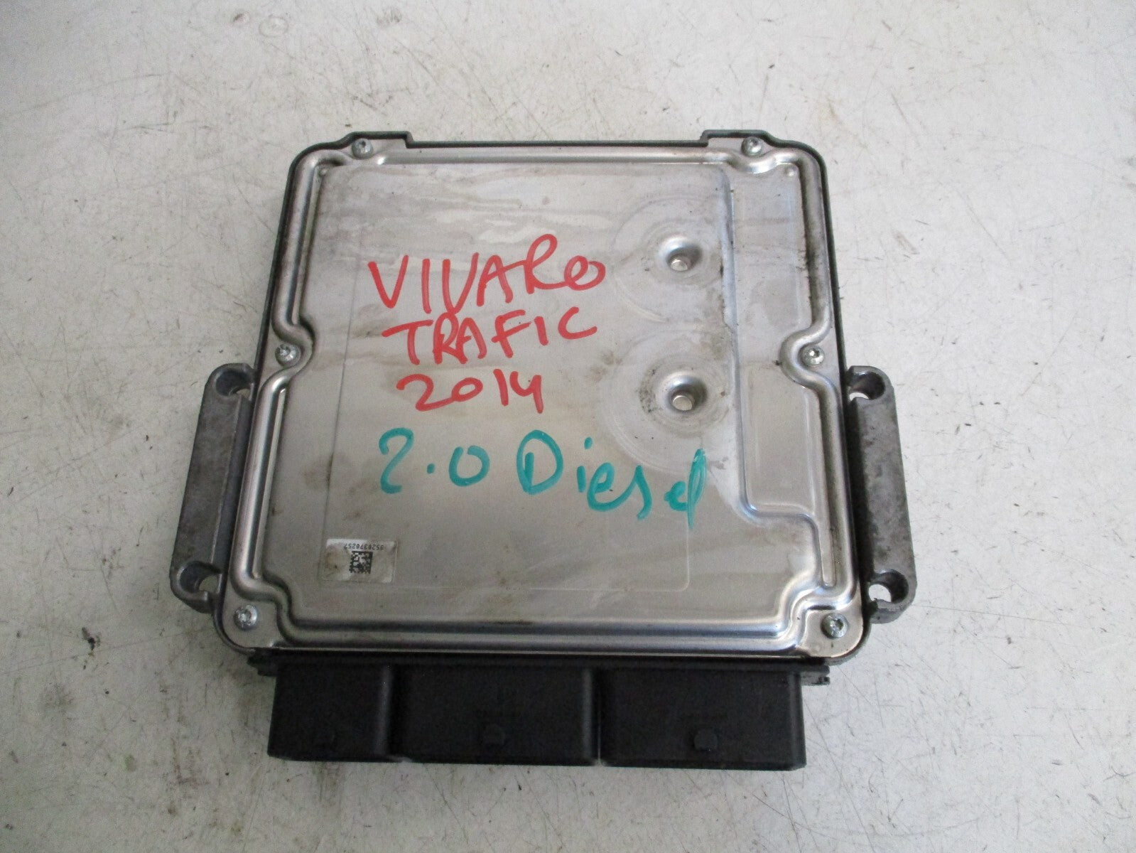 VAUXHALL VIVARO MK1 2014 2.0 DIESEL ECU ENGINE CONTROL MODULE 237101754R
