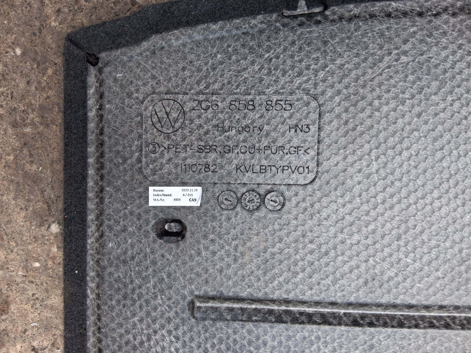 2024 VOLKSWAGEN POLO MK6 FACELIFT REAR STORAGE PARCEL SHELF LOAD COVER 2G6858855