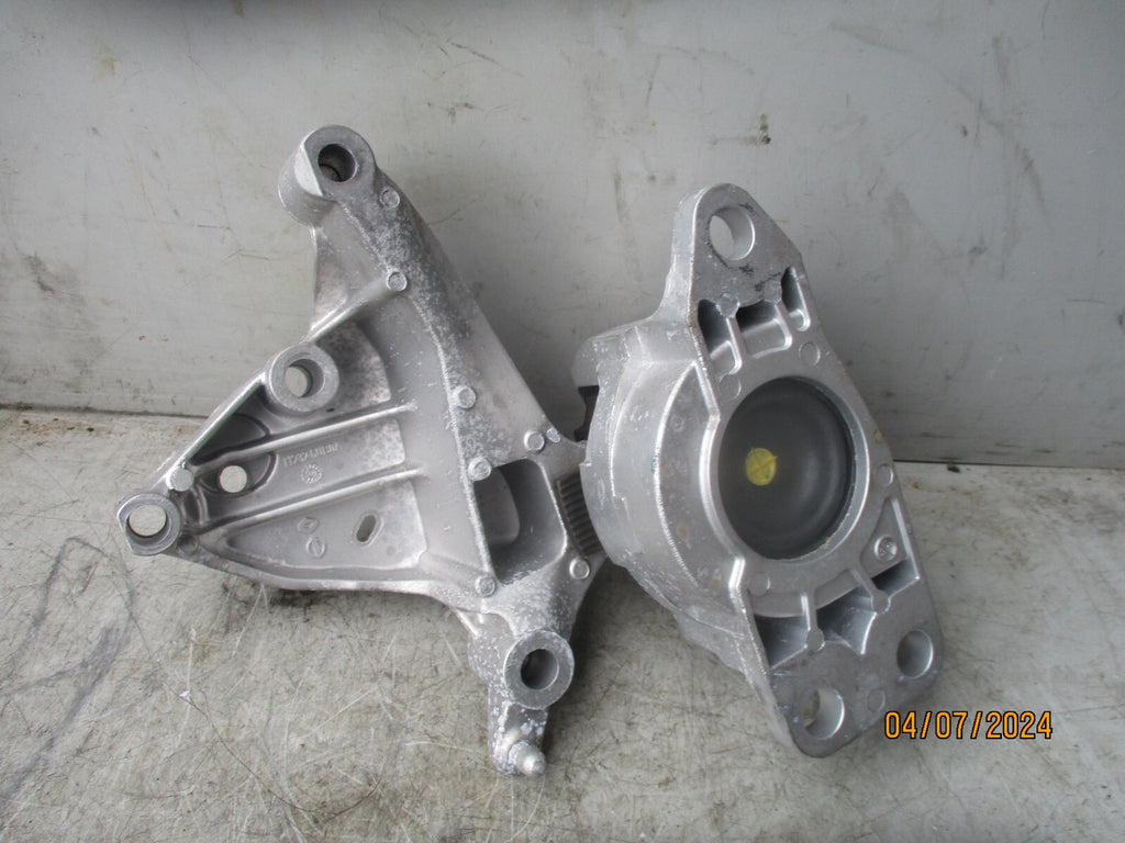 NISSAN QASHQAI J12 2023 1.3 PETROL OS DRIVER SIDE FRONT ENGINE MOUNT 112326UB0A