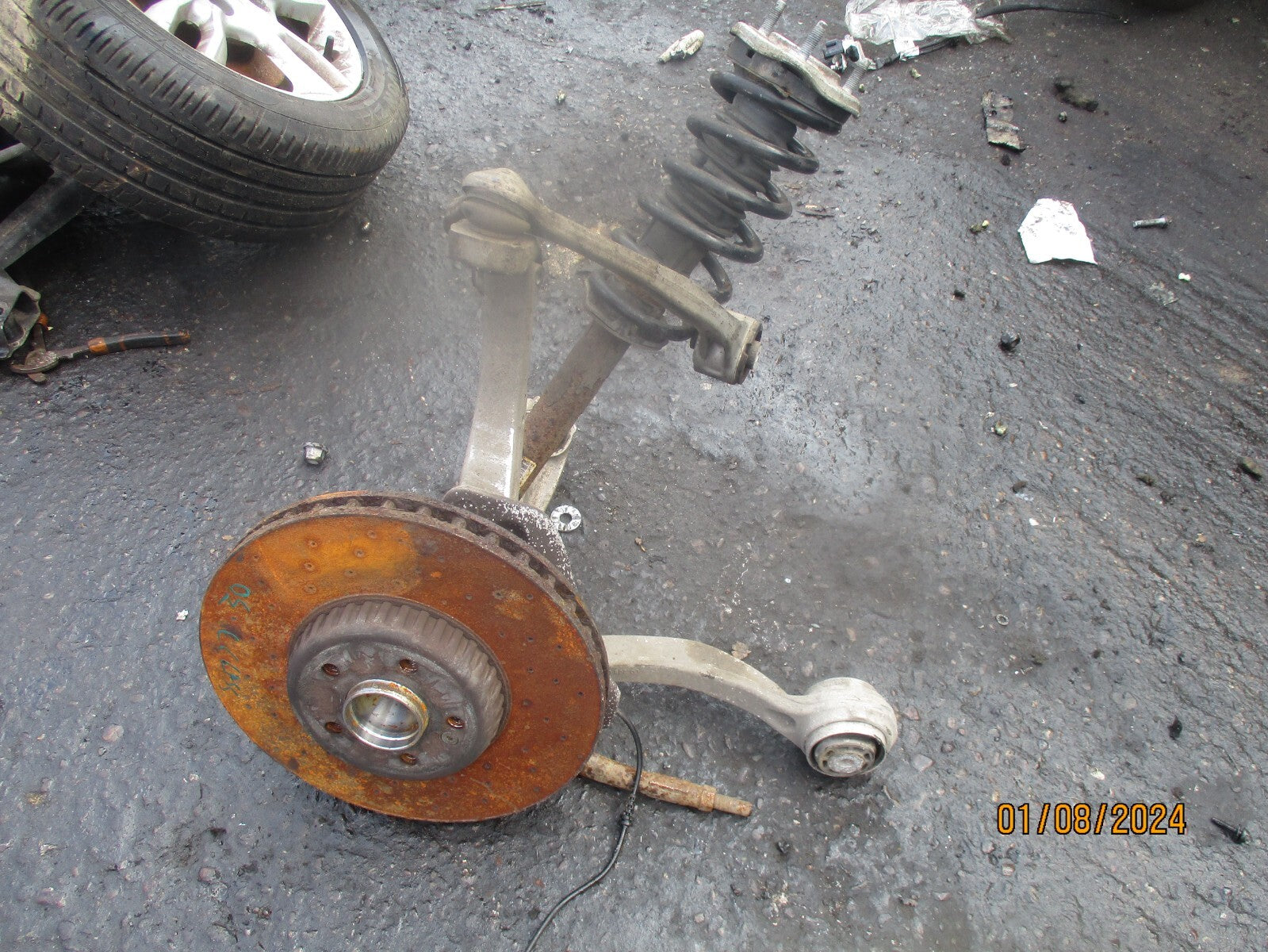 MERCEDES C CLASS W205 2017 2.1 DIESEL OS DRIVER FRONT SIDE COMPLETE WHEEL HUB