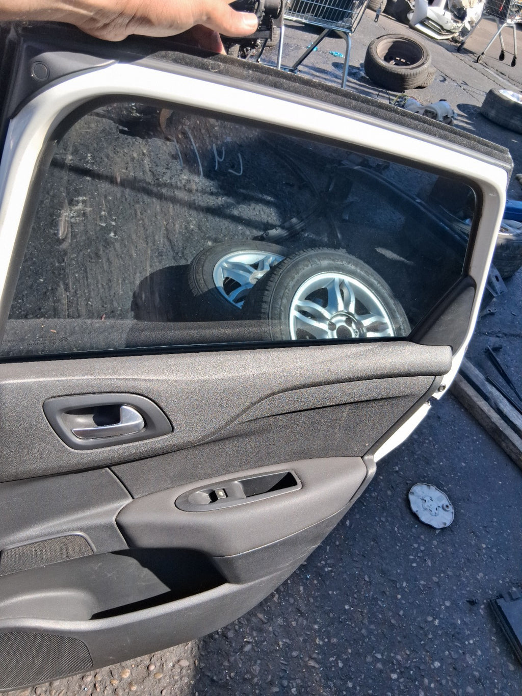 2013 CITROEN C4 MK2 OSR DRIVER SIDE REAR RIGHT COMPLETE DOOR WHITE