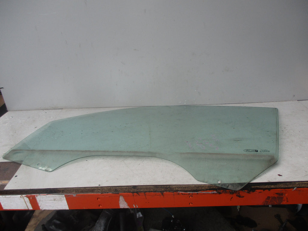 FORD FIESTA 2004 3 DOOR OSF DRIVER SIDE FRONT WINDOW GLASS