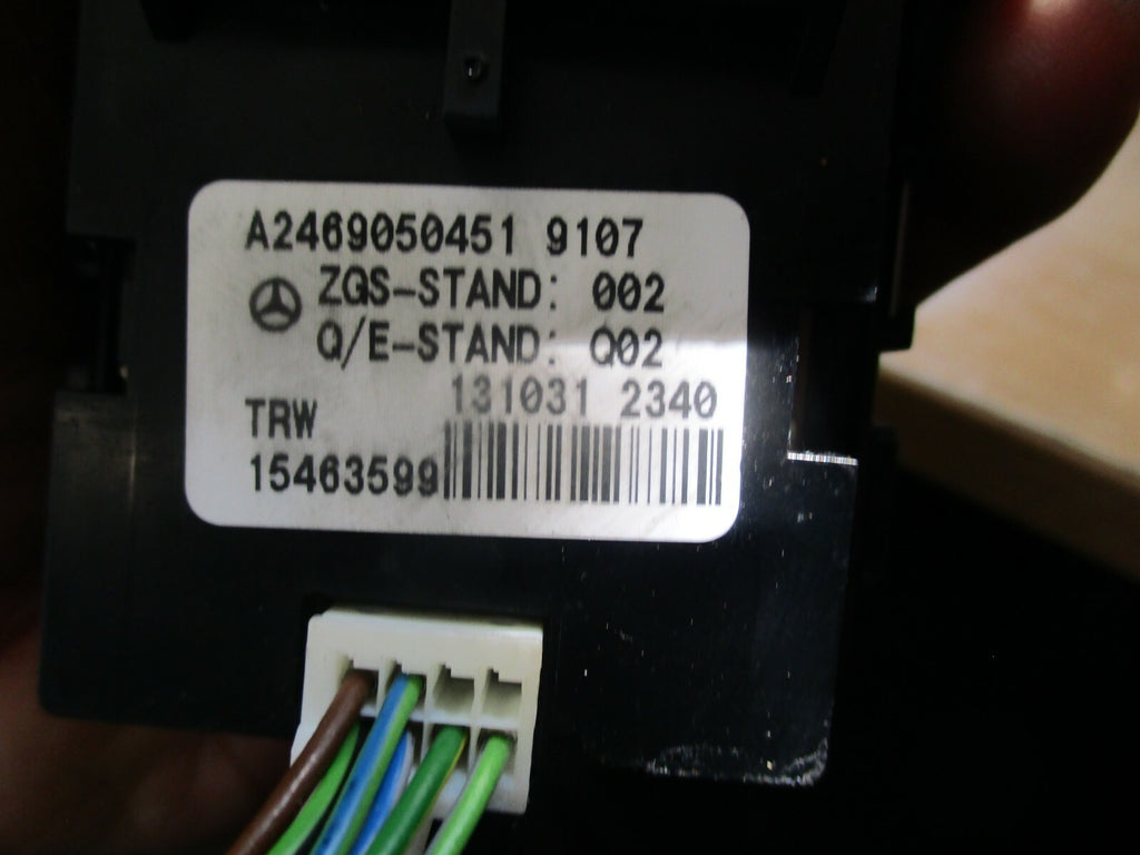MERCEDES A CLASS W176 ELECTRONIC HAND BRAKE MODULE SWITCH A2469050451