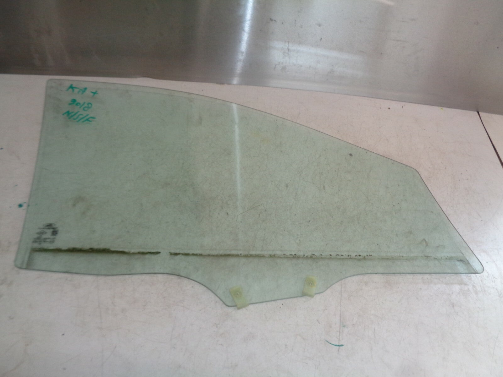 FORD KA+ PLUS MK3 2018 NSF PASSENGER SIDE FRONT DOOR GLASS WINDOW PANEL