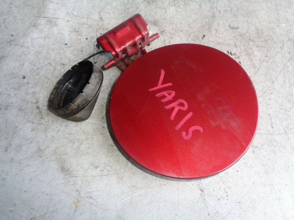 TOYOTA YARIS MK3 2013 FUEL FILLER FLAP COVER CAP