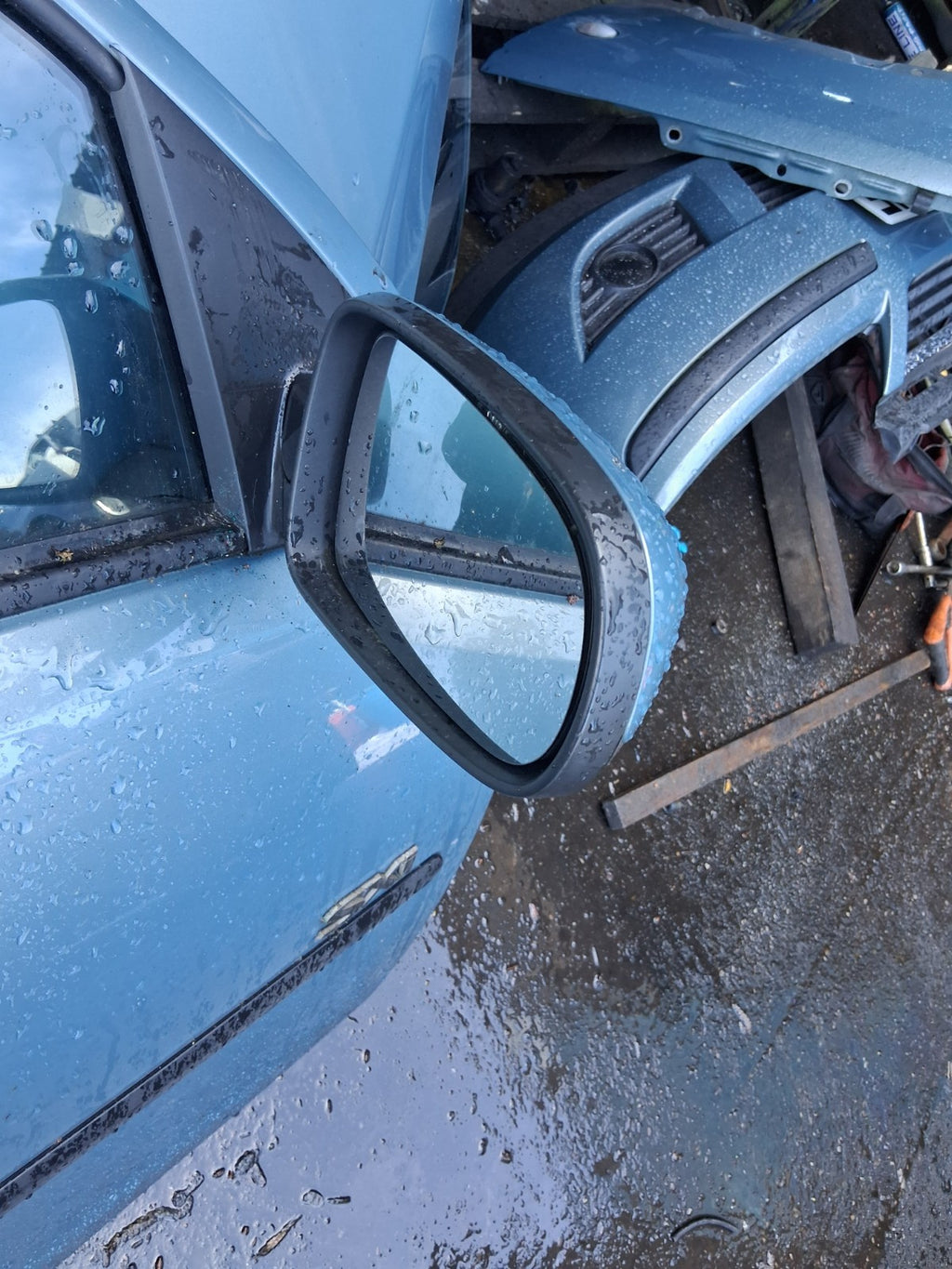 2006 VAUXHALL CORSA C OSF DRIVER SIDE FRONT RIGHT COMPLETE DOOR BLUE